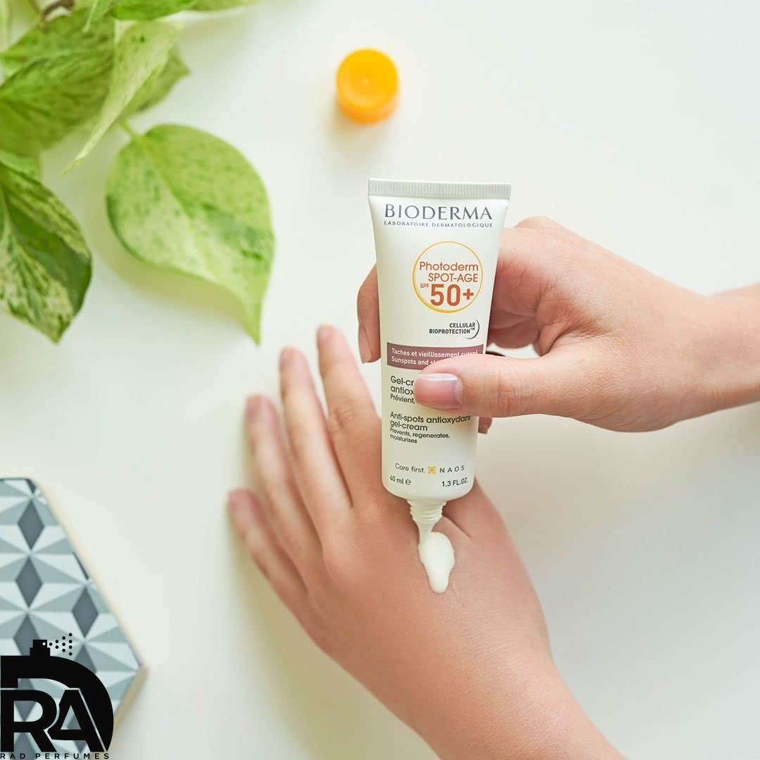 کرم ضد آفتاب بایودرما مدل فوتودرم اسپات ایج SPF50+